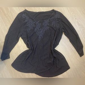 brown long sleeve w/ print size L